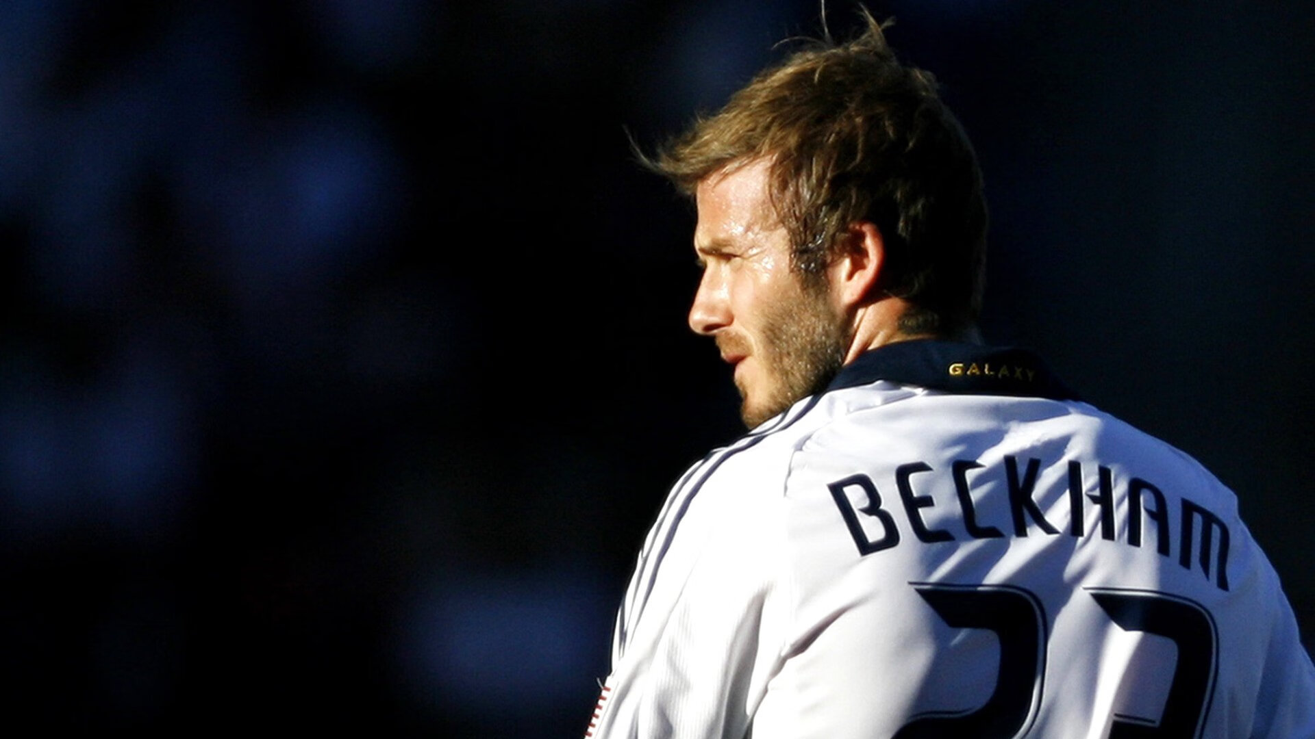 当足球与F1在巅峰时刻交汇，葡萄牙的团队胜利与基耶萨的孤独领跑