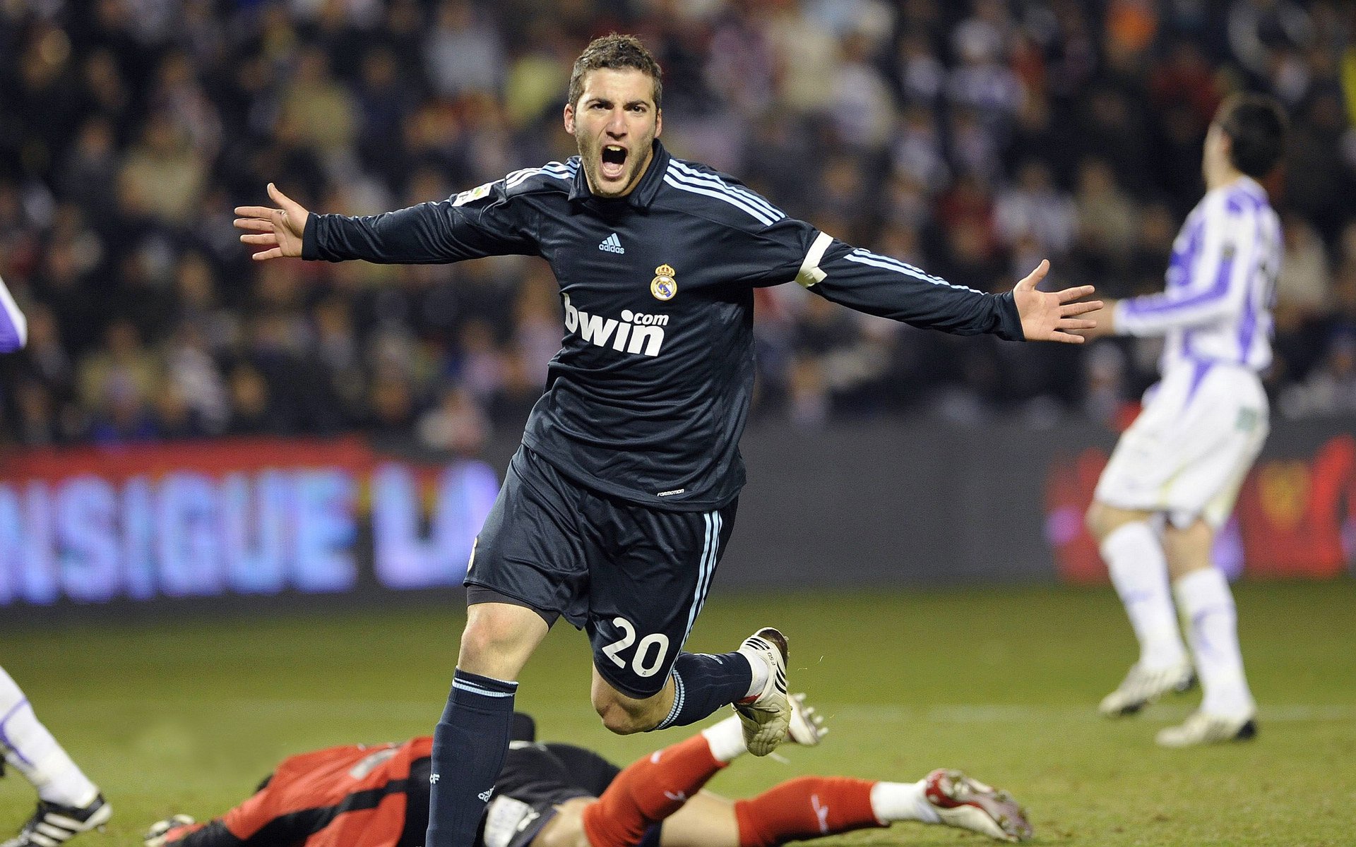 球台两侧的平行世界,当法国队碾压中国队,张本智和统治全场